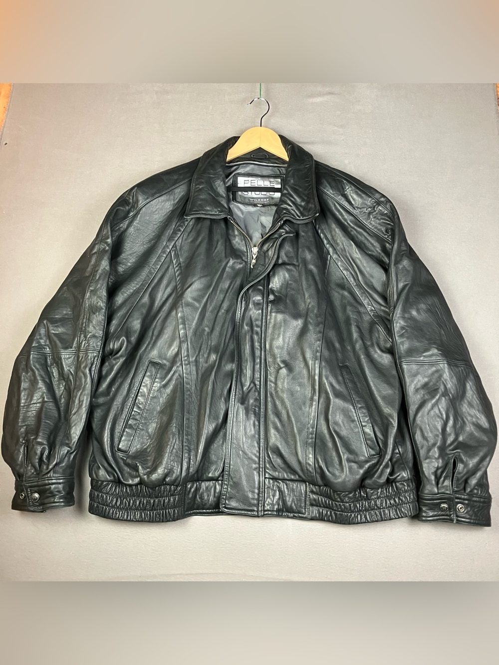 VTG Wilson’s Leather Pelle Studio Men’s Size XXL Black Leather Jacket Full Zip.